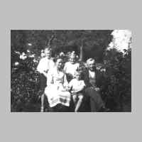 022-0461 Familie Hans Schulz im Jahre 1932 mit Ehefrau Margarete und den Kindern Fritz, Gerhard und Elsbeth.jpg